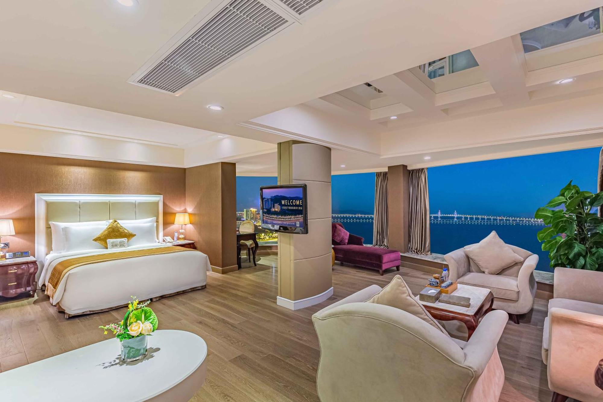 Grand Bay Hotel Zhuhai Exteriör bild