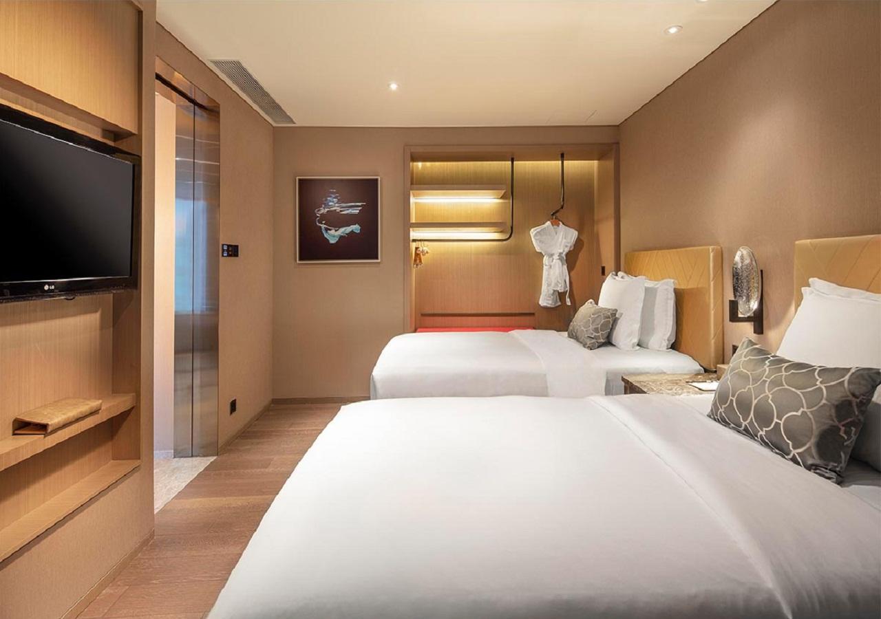Grand Bay Hotel Zhuhai Exteriör bild